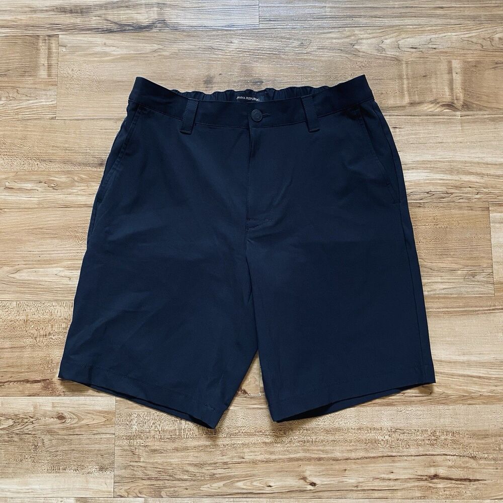 BANANA REPUBLIC Men 32 Black Flat Front Technical Golf Shorts Preppy Stretch
